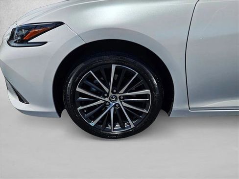 Used 2023 Lexus ES 300h w/ Premium Package FWD image 22
