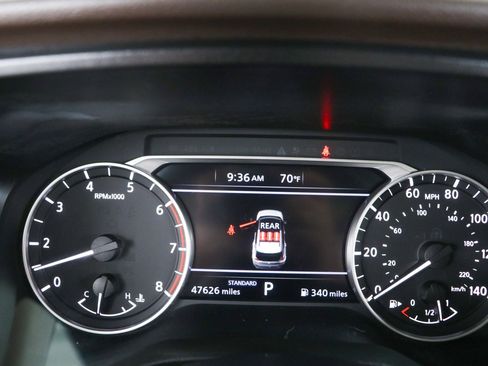 Used 2023 Nissan Rogue SV w/ SV Premium B Package FWD image 15
