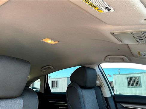 Used 2018 Honda Accord LX image 16