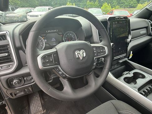 Used 2025 RAM 1500 Big Horn AWD/4WD image 25