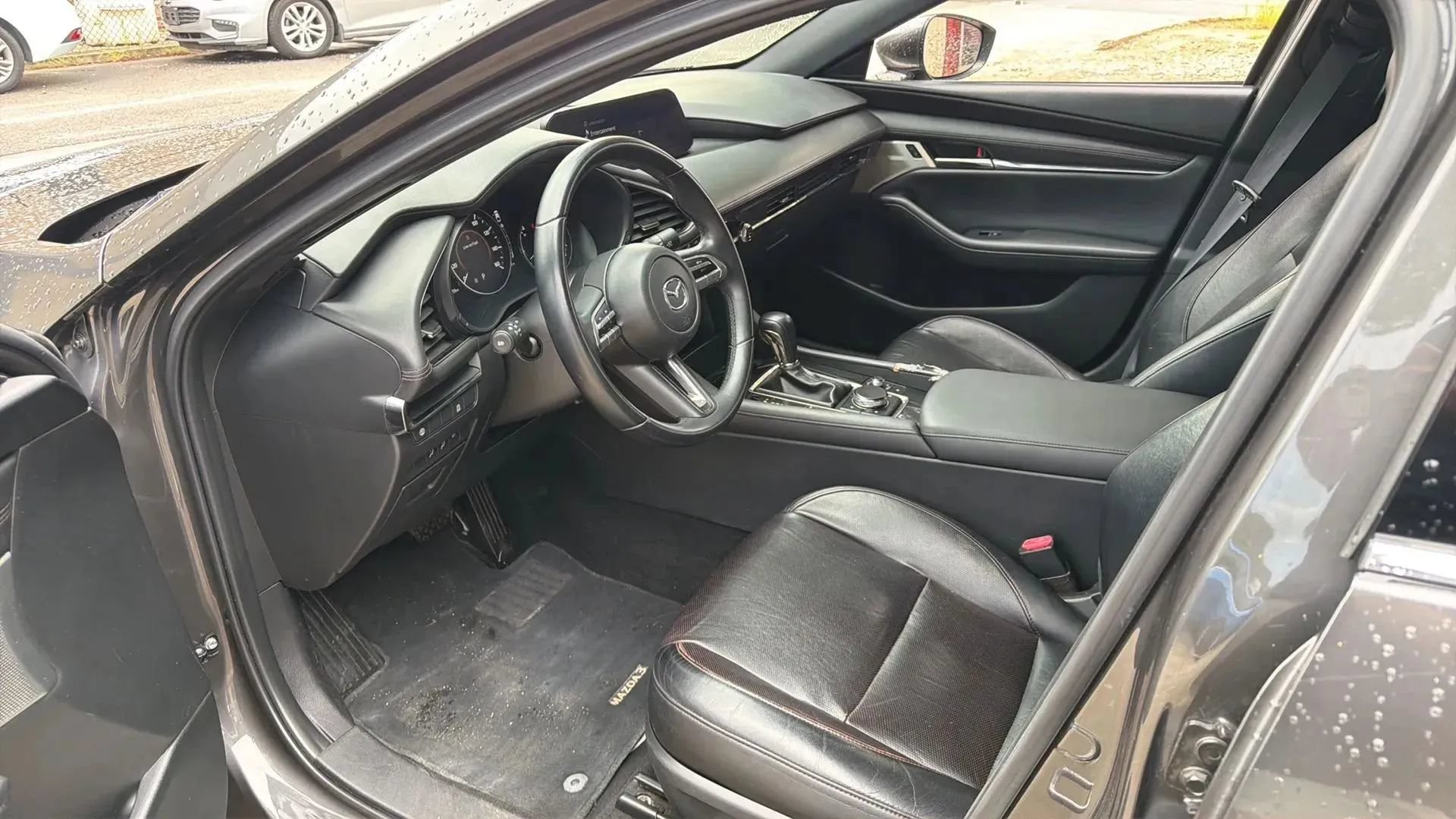 Used 2019 MAZDA MAZDA3 Hatchback w/ Premium Package FWD image 13
