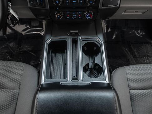 Used 2018 Ford F150 XLT w/ Equipment Group 302A Luxury image 31