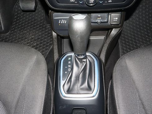 Used 2023 Jeep Renegade Latitude image 20