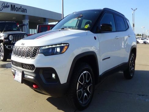 Certified 2024 Jeep Compass Trailhawk w/ Trailhawk Elite Group image 2