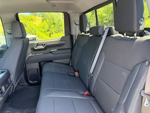 New 2026 Chevrolet Silverado 1500 LT Trail Boss w/ Convenience Package II AWD/4WD image 8