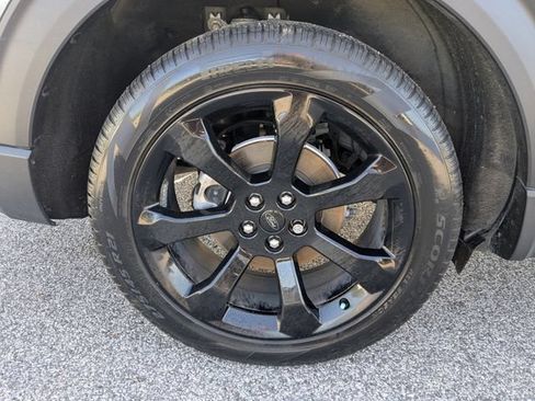 Used 2024 Ford Explorer ST-Line w/ Class IV Trailer Tow Package AWD/4WD image 11