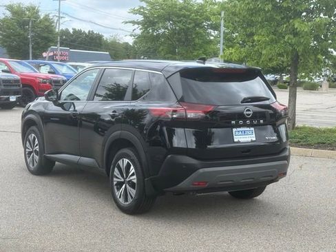 Used 2023 Nissan Rogue SV AWD/4WD image 10