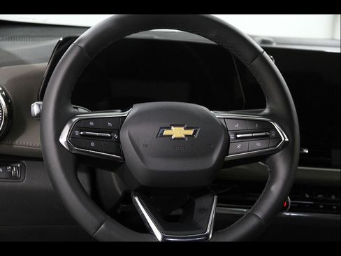 Used 2026 Chevrolet Equinox LT w/ Convenience Package II image 7