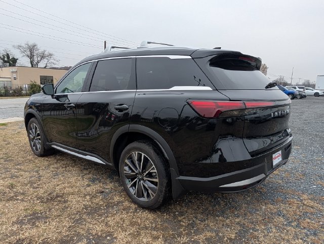 Used 2026 INFINITI QX60 Luxe w/ Family Package AWD/4WD image 2
