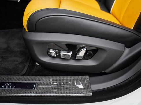 Used 2025 Rolls-Royce Ghost Black Badge image 39