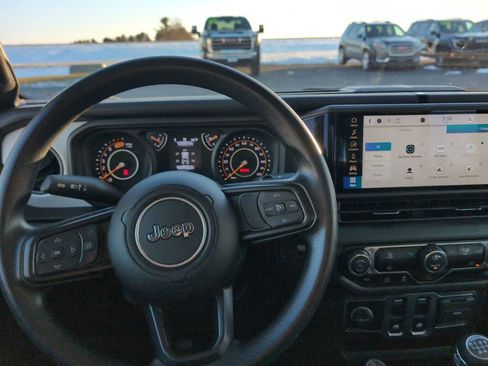 Used 2025 Jeep Wrangler Sport image 10