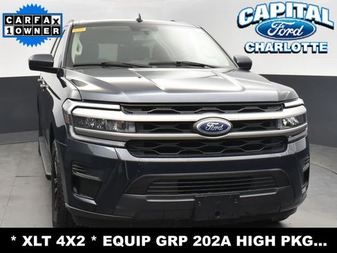 Used 2024 Ford Expedition Max XLT image 2