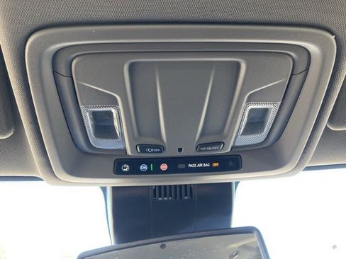 Used 2024 Chevrolet Silverado 2500 Custom w/ Custom Value Package image 23