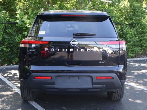 Used 2024 Nissan Pathfinder SV FWD image 6