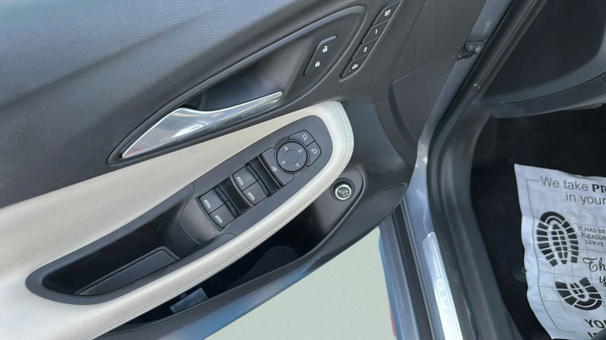 Used 2020 Buick Encore GX Essence w/ Advanced Technology Package FWD image 13