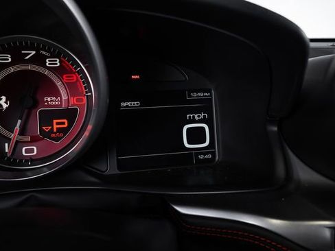 Used 2019 Ferrari GTC4Lusso AWD/4WD image 40