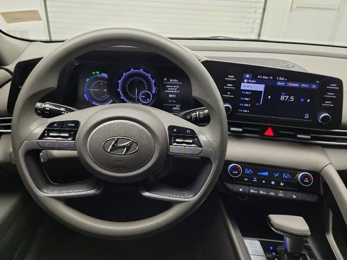 Used 2023 Hyundai Elantra Blue FWD image 22