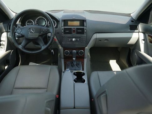 Used 2008 Mercedes-Benz C 300 Sedan image 21