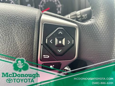 Used 2022 Toyota 4Runner SR5 AWD/4WD image 20