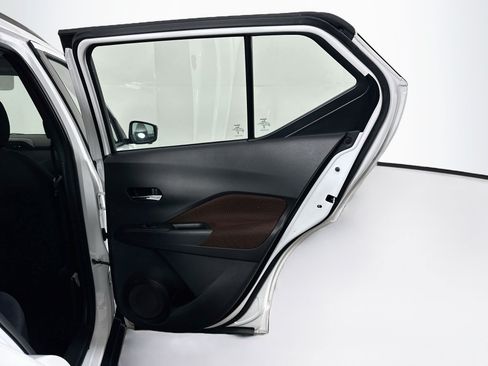 Used 2024 Nissan Kicks SR FWD image 27