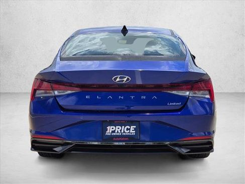 Used 2021 Hyundai Elantra Limited FWD image 7