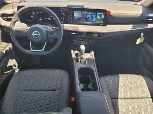 New 2026 Nissan Kicks SV w/ Cold Weather Package FWD image 10