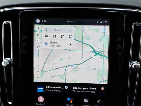 Certified 2023 Volvo XC40 B5 Plus w/ Climate Package image 15