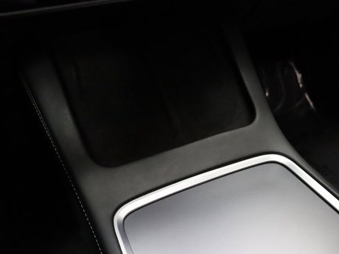 Used 2023 Tesla Model 3 Standard Range image 39