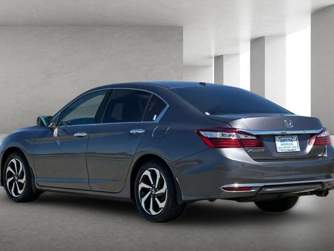 Used 2017 Honda Accord EX image 6