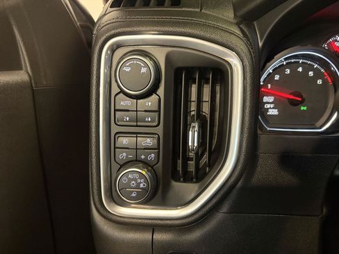 Used 2019 Chevrolet Silverado 1500 LT Trail Boss AWD/4WD image 25