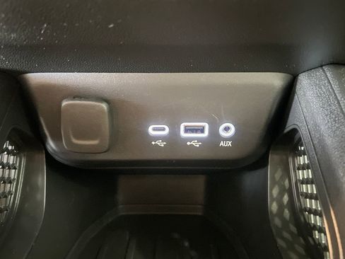 Used 2021 Chevrolet TrailBlazer LT w/ Convenience Package AWD/4WD image 29