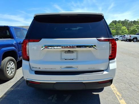 Used 2022 GMC Yukon SLT w/ SLT Luxury Package RWD image 4