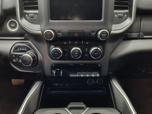 Used 2019 RAM 1500 Big Horn AWD/4WD image 14