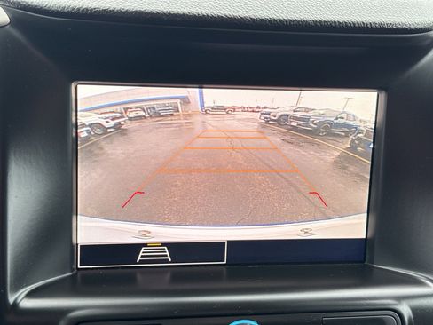 Used 2023 GMC Terrain SLE w/ Driver Convenience Package image 20