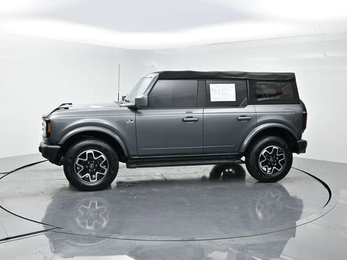 Used 2022 Ford Bronco Outer Banks image 3