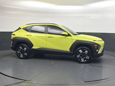 Used 2025 Hyundai Kona SEL AWD/4WD image 4