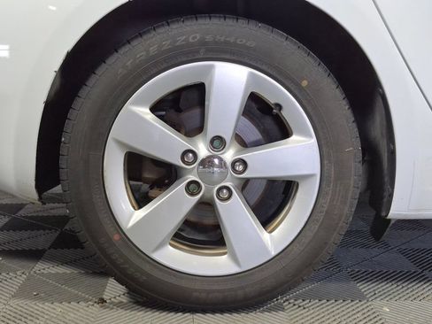 Used 2015 Dodge Dart SXT FWD image 25