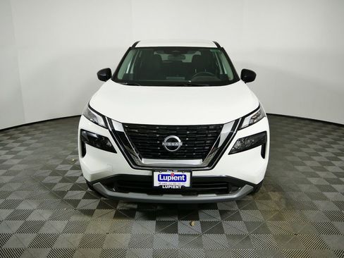 Used 2023 Nissan Rogue S image 3