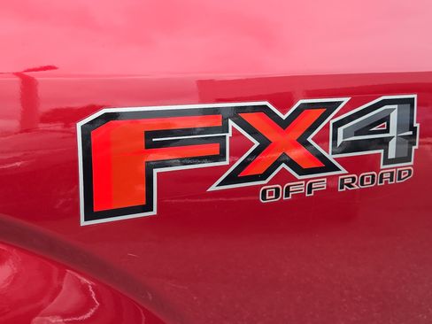 Used 2018 Ford F150 XLT w/ Equipment Group 302A Luxury image 12