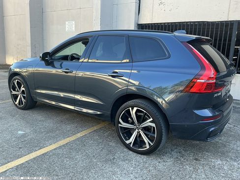 Used 2024 Volvo XC60 T8 Ultimate w/ Climate Package AWD/4WD image 5