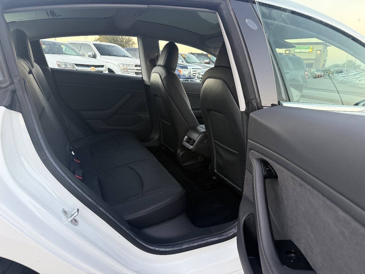Used 2018 Tesla Model 3 Long Range RWD image 14