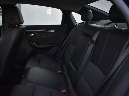 Used 2017 Chevrolet Impala LT image 16