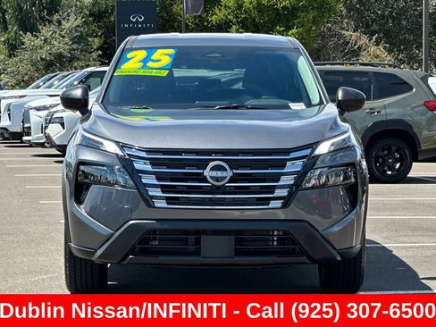 Used 2025 Nissan Rogue S FWD image 9