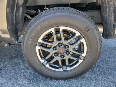 Used 2025 Toyota Tacoma TRD Sport image 24