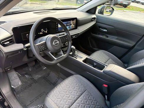 Used 2025 Nissan Kicks SV FWD image 12