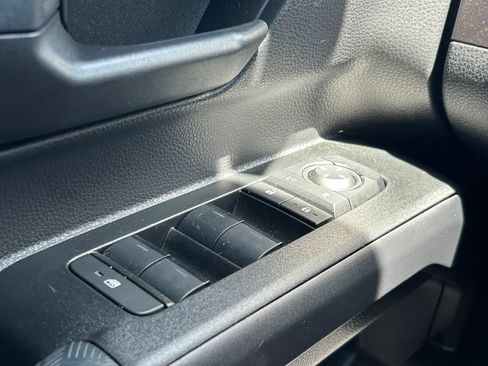 Certified 2025 Toyota 4Runner SR5 RWD image 23