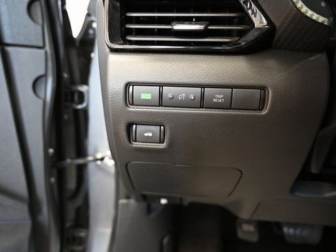 Used 2024 Nissan Sentra SV image 23
