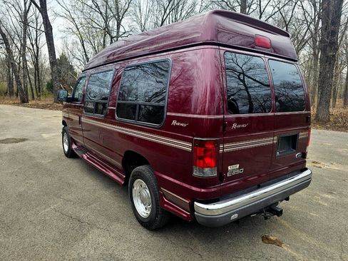 Used 2004 Ford E-250 and Econoline 250 image 8