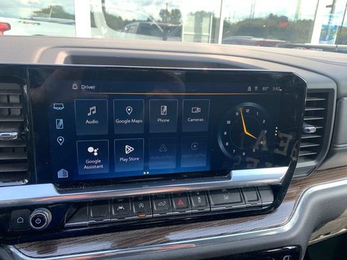 Used 2024 Chevrolet Silverado 1500 LT AWD/4WD image 12