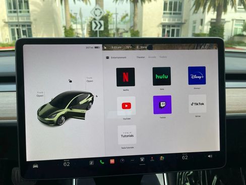 Used 2020 Tesla Model 3 Standard Range Plus RWD image 24